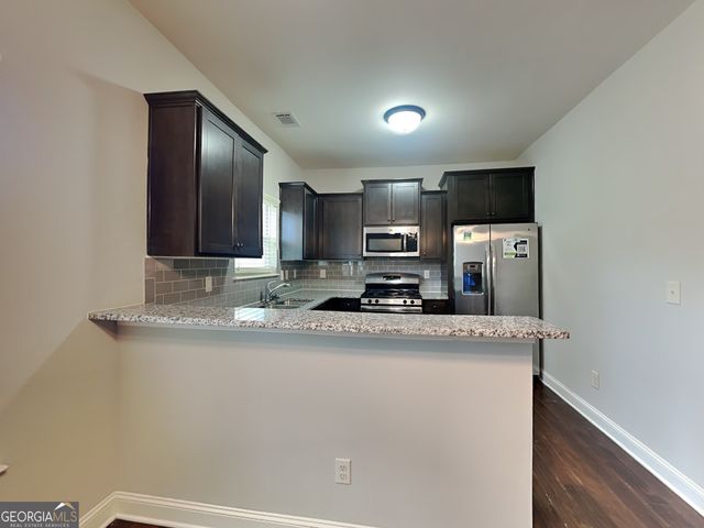 333 Castle Top Lane, Lawrenceville, GA 30045