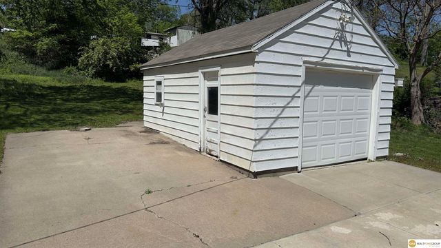 615 Main Street, Louisville, NE 68037