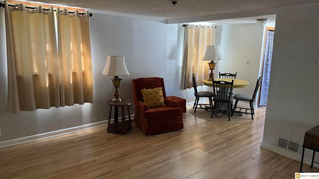 615 Main Street, Louisville, NE 68037