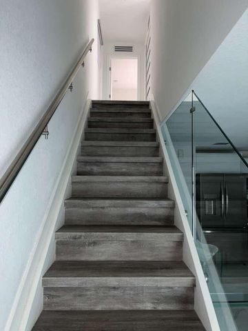 219 NE 159th Street, Miami, FL 33162