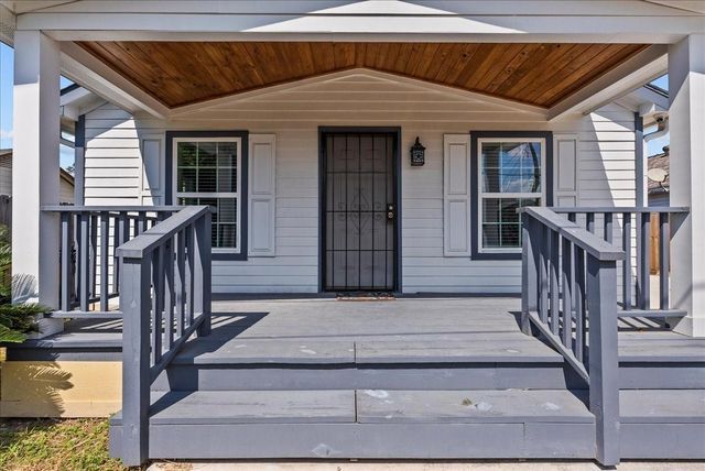 7013 Corsicana Street, Houston, TX 77020