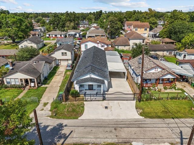 7013 Corsicana Street, Houston, TX 77020