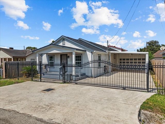 7013 Corsicana Street, Houston, TX 77020