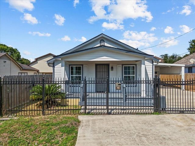 7013 Corsicana Street, Houston, TX 77020