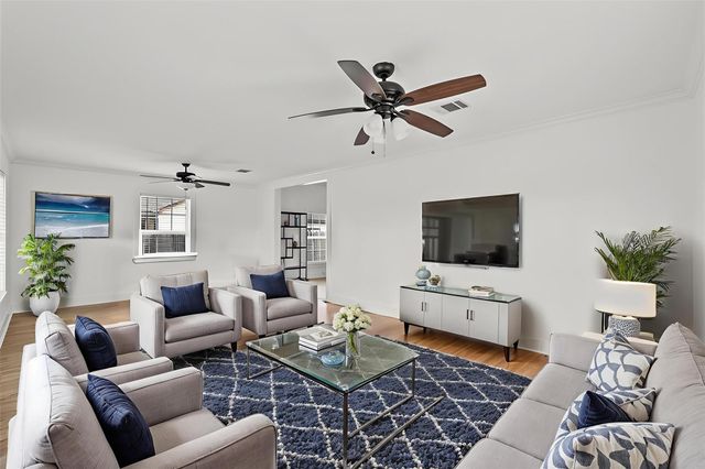 7013 Corsicana Street, Houston, TX 77020