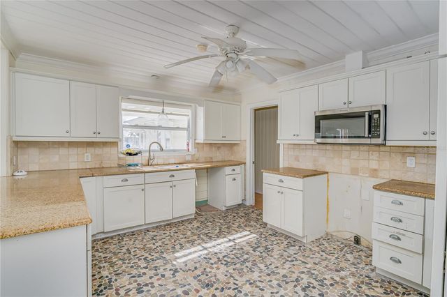 16029 REDINGTON DRIVE, Redington Beach, FL 33708