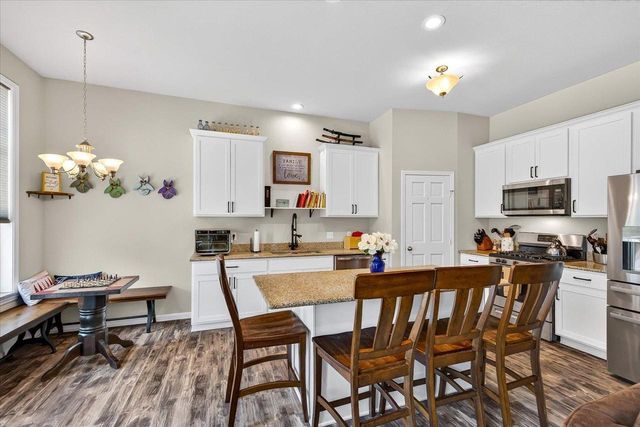 932 E Lauderdale Court, Edgerton, WI 53534
