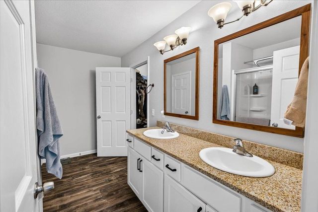 932 E Lauderdale Court, Edgerton, WI 53534