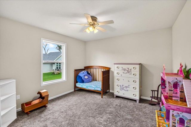 932 E Lauderdale Court, Edgerton, WI 53534