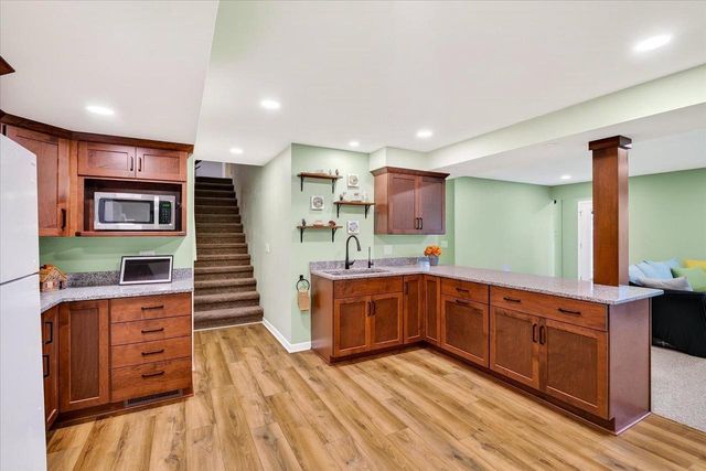 932 E Lauderdale Court, Edgerton, WI 53534