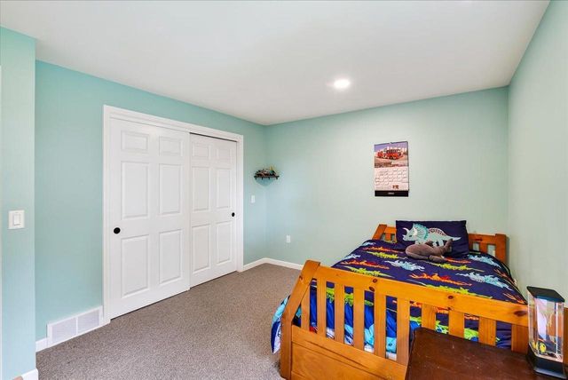 932 E Lauderdale Court, Edgerton, WI 53534