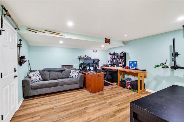 932 E Lauderdale Court, Edgerton, WI 53534