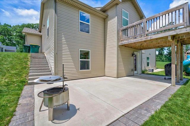 932 E Lauderdale Court, Edgerton, WI 53534