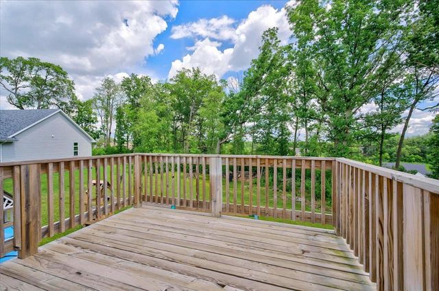 932 E Lauderdale Court, Edgerton, WI 53534