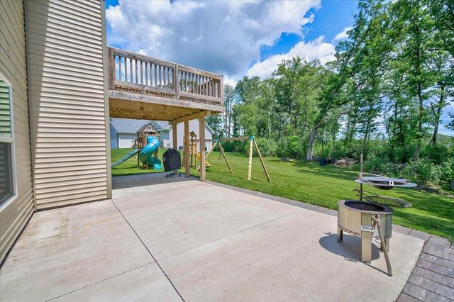 932 E Lauderdale Court, Edgerton, WI 53534