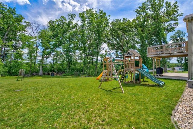 932 E Lauderdale Court, Edgerton, WI 53534