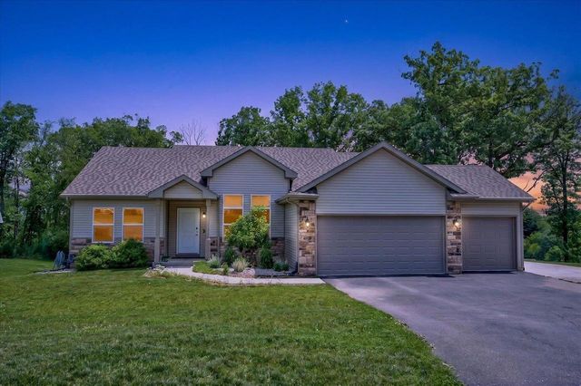 932 E Lauderdale Court, Edgerton, WI 53534