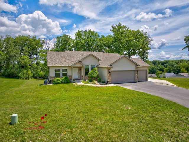 932 E Lauderdale Court, Edgerton, WI 53534