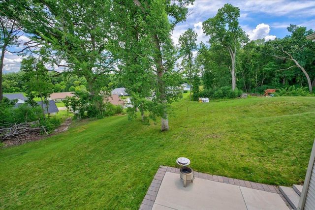 932 E Lauderdale Court, Edgerton, WI 53534