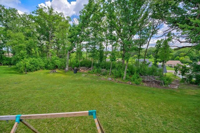 932 E Lauderdale Court, Edgerton, WI 53534