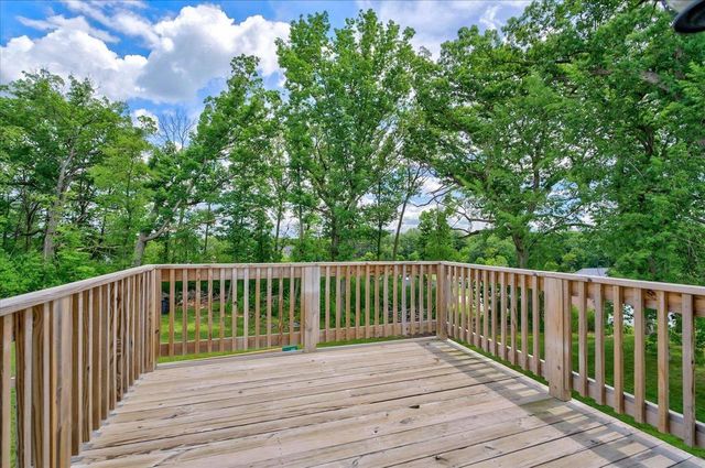 932 E Lauderdale Court, Edgerton, WI 53534