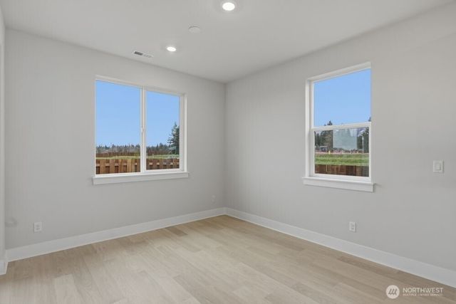 601 Barquist Lane N, Enumclaw, WA 98022