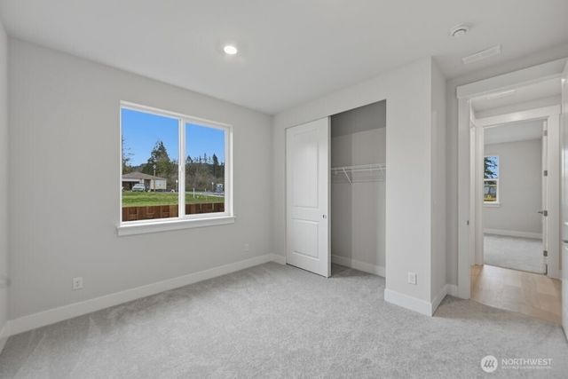 601 Barquist Lane N, Enumclaw, WA 98022