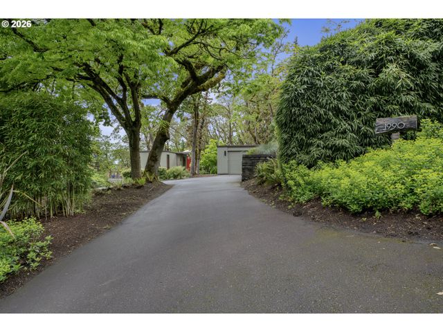 1990 PARKSIDE Dr, Eugene, OR 97403