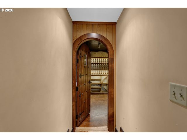 1990 PARKSIDE Dr, Eugene, OR 97403