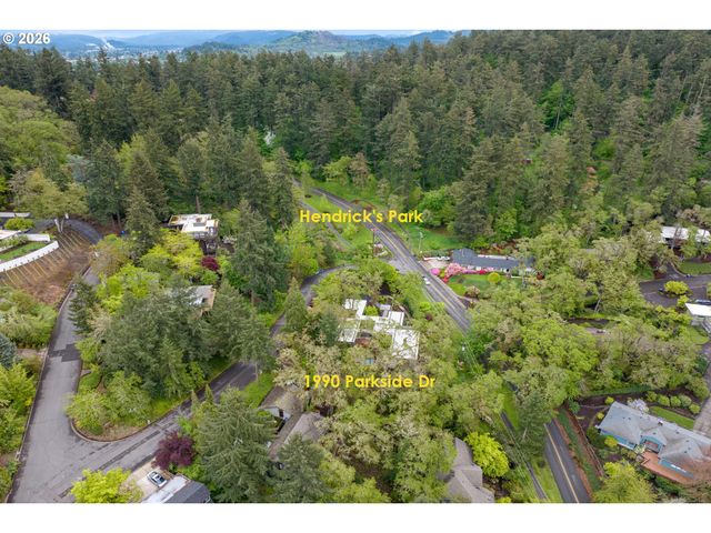 1990 PARKSIDE Dr, Eugene, OR 97403