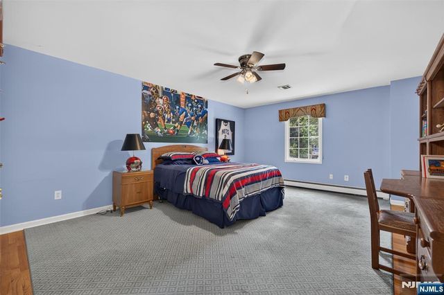 33 Crestwood Drive, Glen Rock, NJ 07452