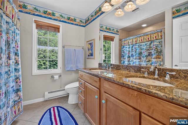 33 Crestwood Drive, Glen Rock, NJ 07452
