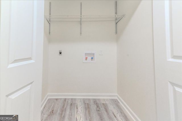 111 Collins Street, Byron, GA 31008