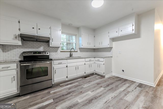 111 Collins Street, Byron, GA 31008