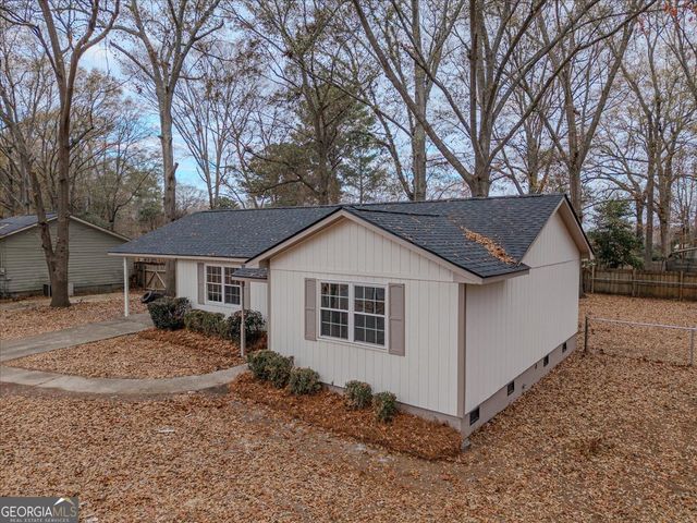 111 Collins Street, Byron, GA 31008