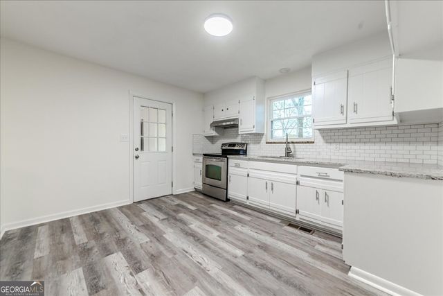 111 Collins Street, Byron, GA 31008