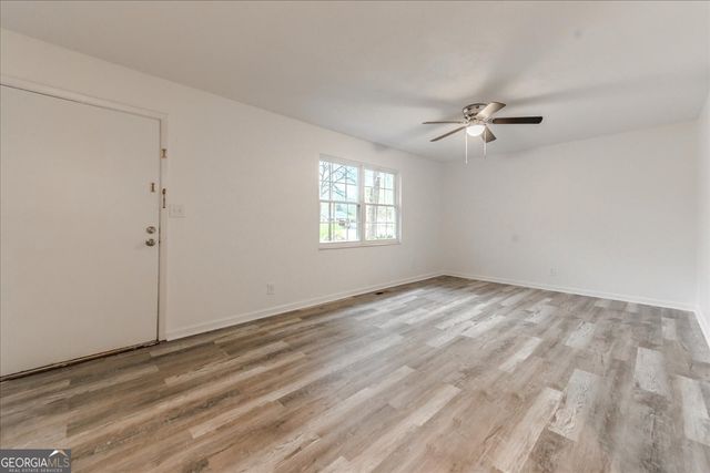 111 Collins Street, Byron, GA 31008