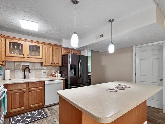 515 30TH AVENUE W H111, Bradenton, FL 34205