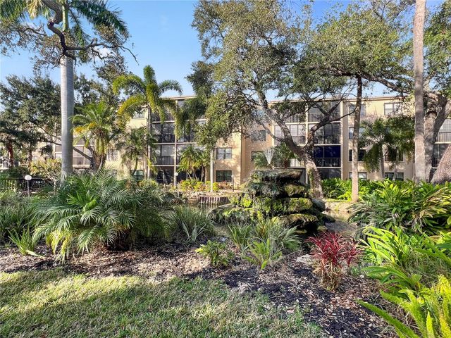 515 30TH AVENUE W H111, Bradenton, FL 34205