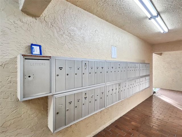 515 30TH AVENUE W H111, Bradenton, FL 34205