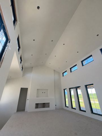 8289 Edgewood Court, West Des Moines, IA 50266