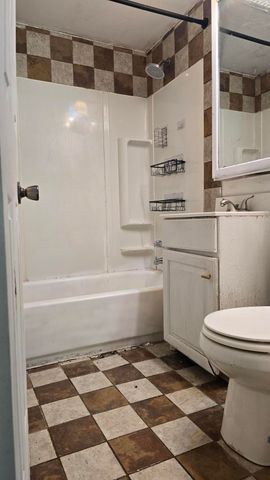 2207 N County Line Road, Portage, IN 46368