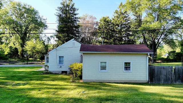 2207 N County Line Road, Portage, IN 46368