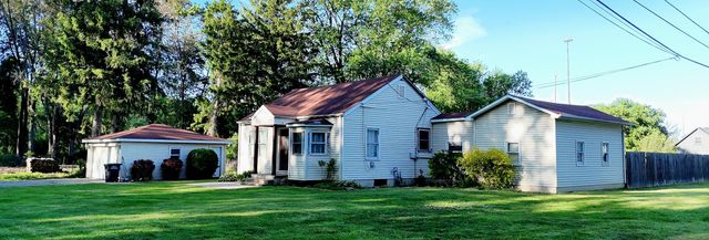 2207 N County Line Road, Portage, IN 46368