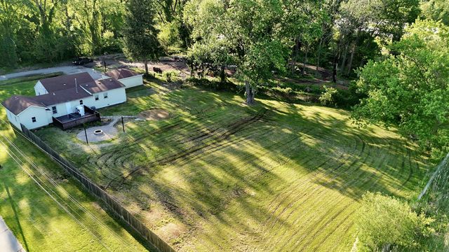 2207 N County Line Road, Portage, IN 46368