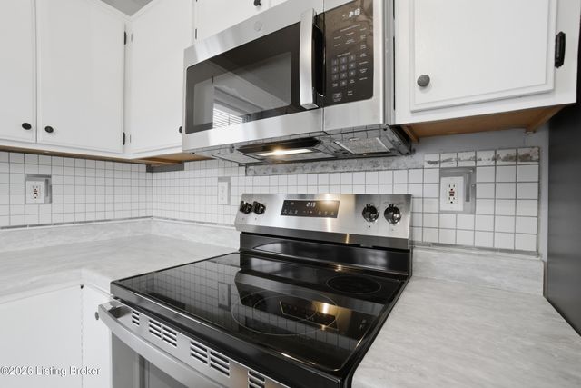 420 Beechcliff Cir, Shepherdsville, KY 40165