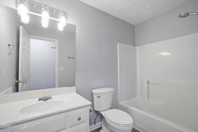 420 Beechcliff Cir, Shepherdsville, KY 40165