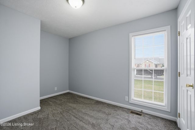 420 Beechcliff Cir, Shepherdsville, KY 40165