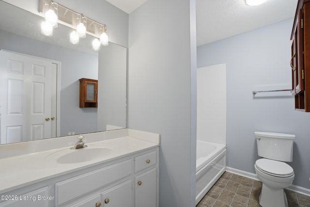 420 Beechcliff Cir, Shepherdsville, KY 40165