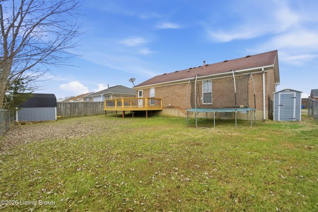 420 Beechcliff Cir, Shepherdsville, KY 40165